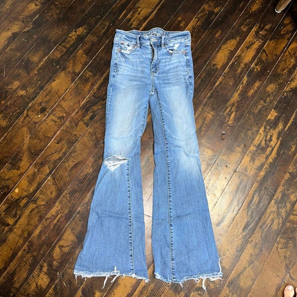 American Eagle medium wash size 2 distressed Flare jeans